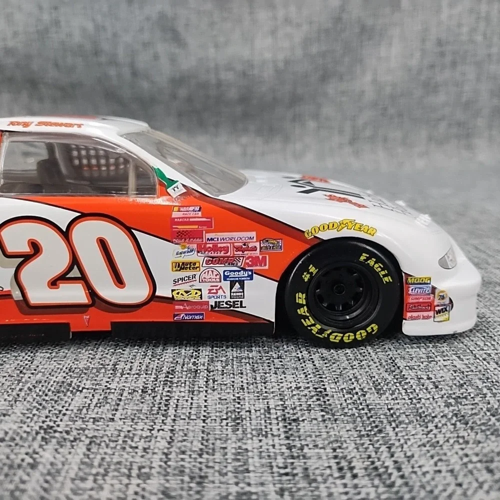 1:24 Action Diecast 1999 Nascar #20 Tony Stewart Home Depot Habitat Set of 2